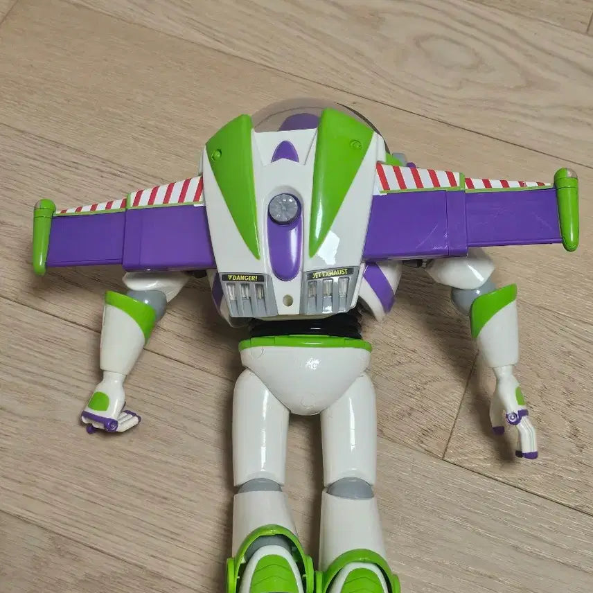 [BUNJANG] Disney Pixar Toy Story Buzz Lightyear Action Figure / 토이스토리 버즈 라이트이어 액션 피규어