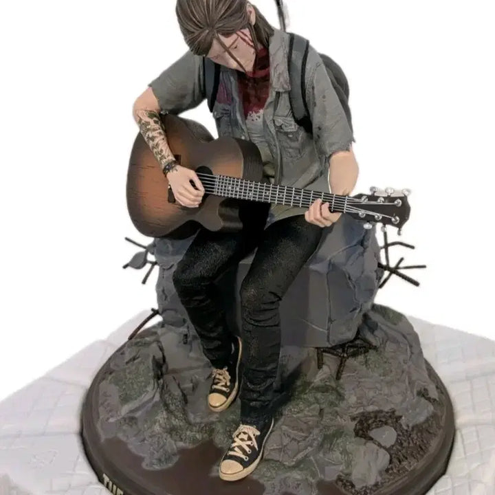 [BUNJANG] The Last of Us Part II Ellie Figure / 라스트 오브 어스 파트2 엘리 피규어