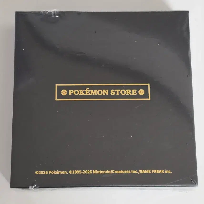 [BUNJANG] Pokemon Store 30th Anniversary Badge / 포켓몬 스토어 30주년 뱃지 4월