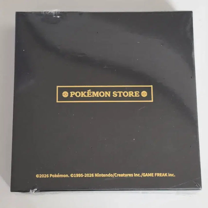 [BUNJANG] Pokemon Store 30th Anniversary Badge / 포켓몬 스토어 30주년 뱃지 4월