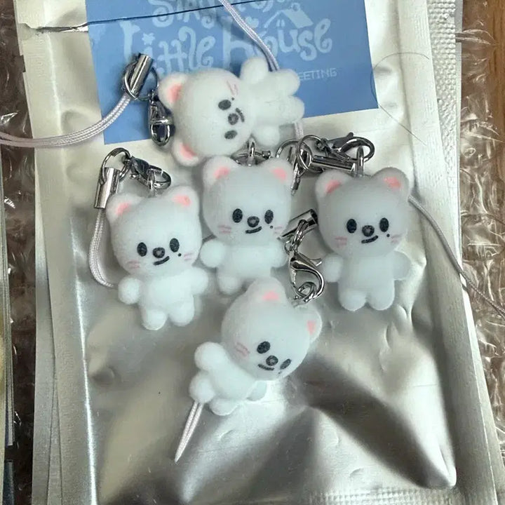 [BUNJANG] Stray Kids Hyunjin Secret Mini Charm Jjiniret / Straykids 스트레이키즈 스키즈 시크릿 미니참 지니렛 현진 secret mini charm jiniret hyunjin
