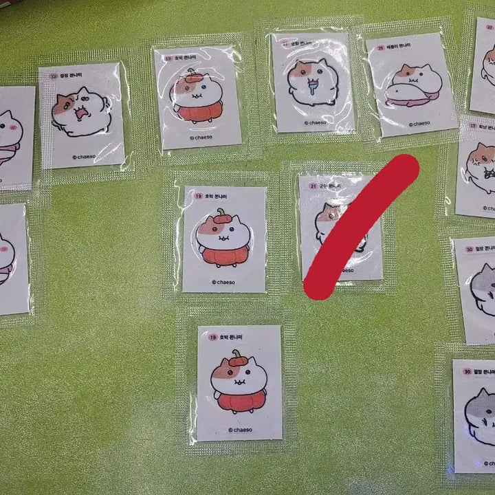 [BUNJANG] Ttibu Seal Sticker / 교환/판매)쫀냐미 띠부씰