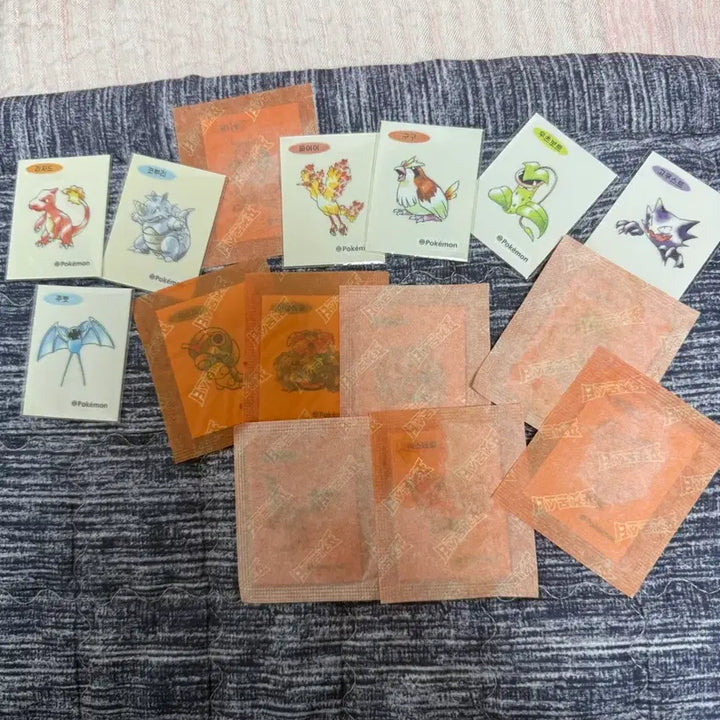 [BUNJANG] Pokemon Stickers (Tti-bu-ssal) / 포켓몬 스티커 띠부씰 팝니다!!
