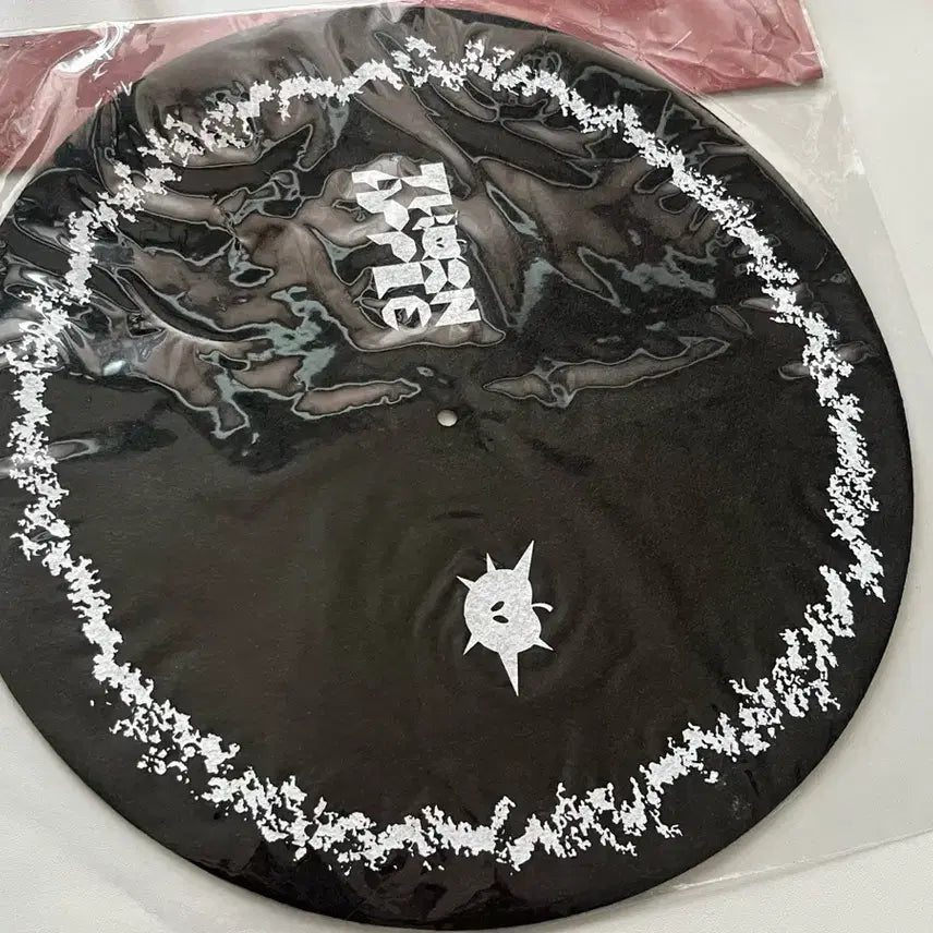 [BUNJANG] Thornapple Animal LP &amp; Turntable Slipmat (Sealed) / 쏜애플 동물 lp + 턴테이블 슬립매트 미개봉