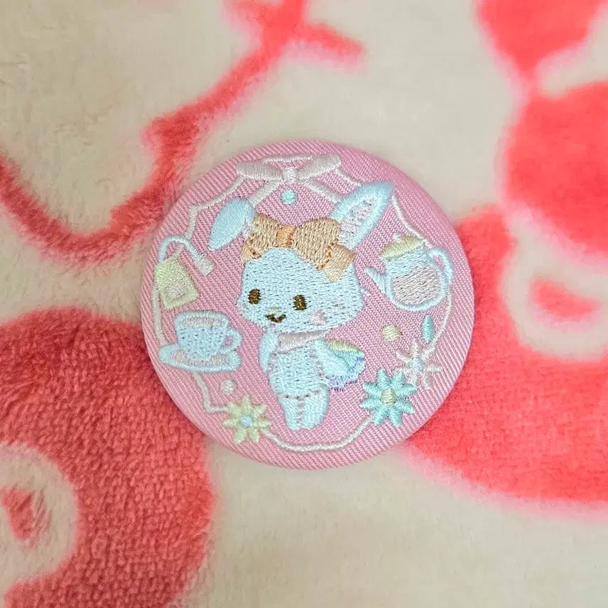 [BUNJANG] Sanrio Biscuit Wish Me Mell Embroidered Can Badge / 산리오 비스켓 위시미멜 자수 캔뱃지 판매
