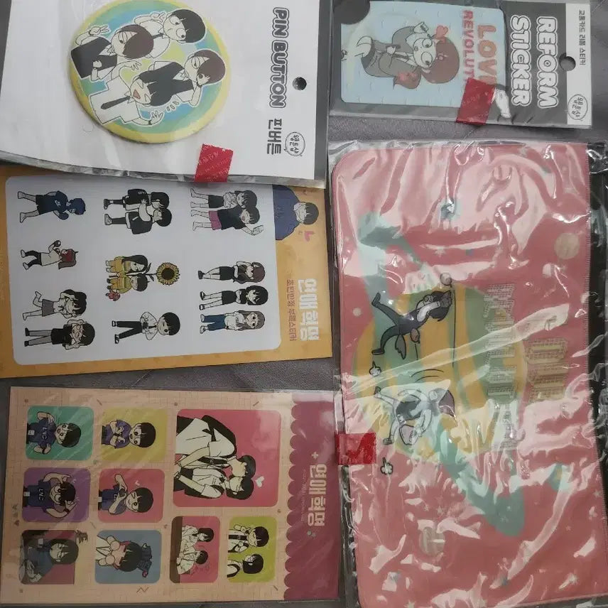 [BUNJANG] Yeonaehyeokmyeong (Love Revolution) Transit Card Sticker, Pin Button, Pouch Set / 연애혁명 교통카드 스티커 핀버튼 파우치 세트