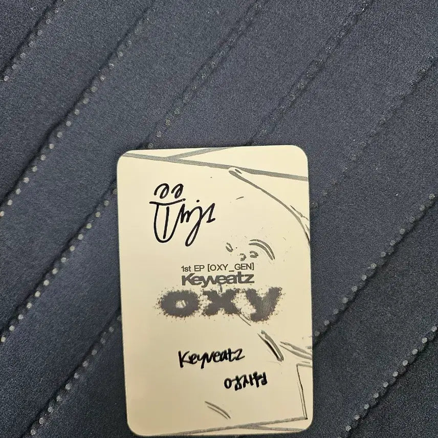 [BUNJANG] Keyveatz Uhm Ji-won Studio Sign Photocard / 키비츠 엄지원 공방 싸인 포카