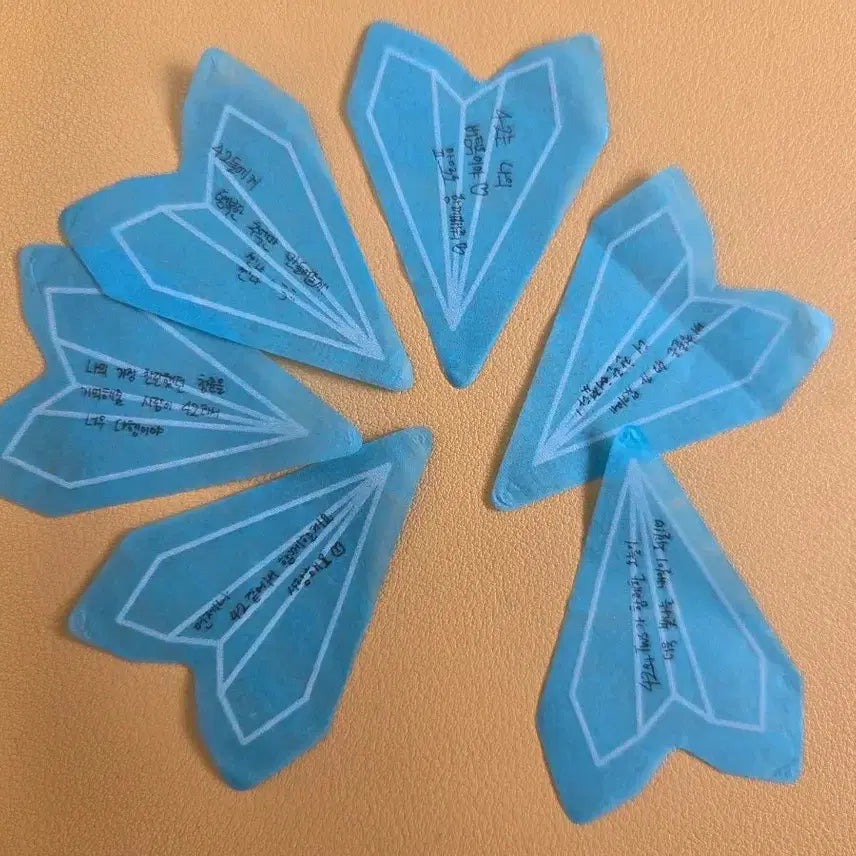 [BUNJANG] TWS Concert Member Autograph Confetti Set (18 Pieces) / tws콘서트 멤버 자필 컨페티 3세트(총18장)