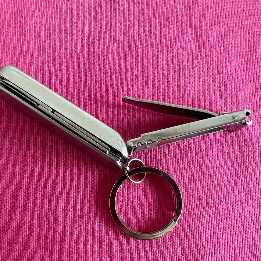[BUNJANG] Dupont Multi-tool Nail Clipper with Scissors, File, and Screwdriver / [정품] 듀퐁(DUPONT) 멀티툴 손톱깎이 (손톱깎이/가위/파일/드라이버)
