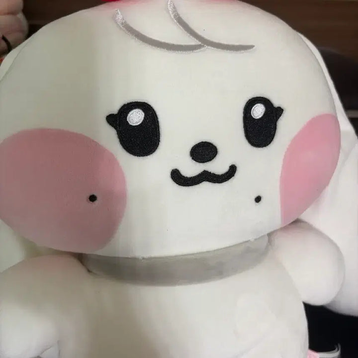 [BUNJANG] IVE Minini Cherini Cushion / 아이브 미니니 체리니 쿠션 팔아요