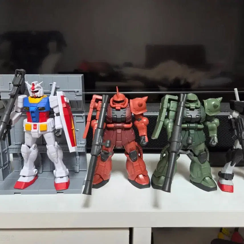 [BUNJANG] Gundam Zaku Luminous Gacha Unsealed Figure Set / 건담 자쿠 루미너스 가챠 개봉품