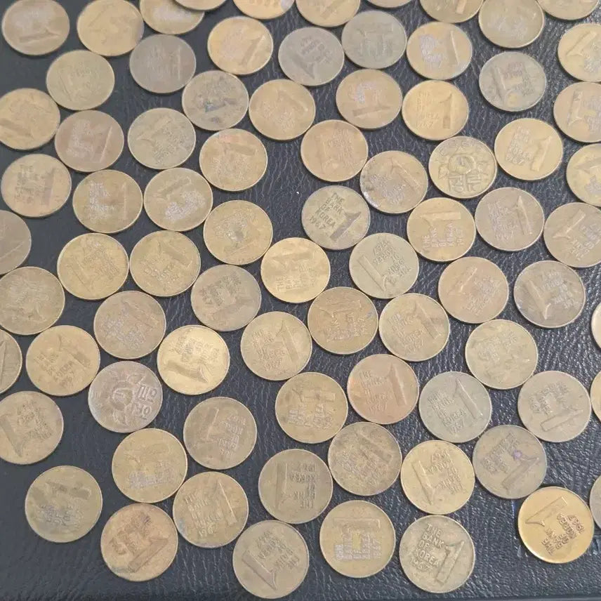 [BUNJANG] 1967 Korean 1 Won Coins Bundle (123 pcs) / 1967년 1원짜리 사용제 총123개 일괄 판매합니다