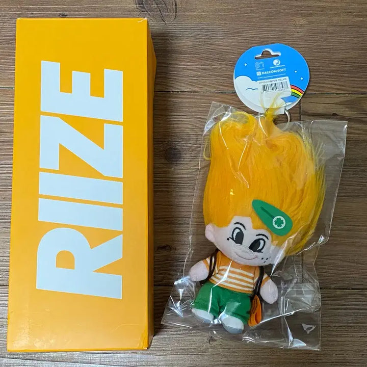 [BUNJANG] RIIZE Cheering Rod &amp; Troll Doll Bundle Set / 라이즈 응원봉 및 인형