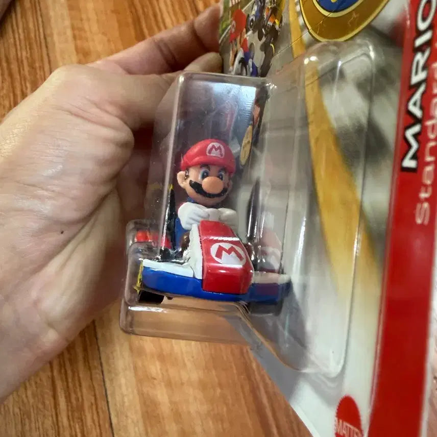 [BUNJANG] Hot Wheels Mario Kart Mario Standard Kart Die-cast Miniature Car / 핫휠 마리오카트 마리오 스탠다드 카트 미니카 다이캐스트
