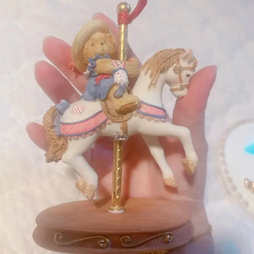 [BUNJANG] Cherished Wooden Horse Figurine / 체리쉬드 목마 피겨린