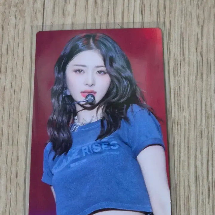 [BUNJANG] Le Sserafim Japan Tour Blu-ray Huh Yunjin Photocard / [초희귀] 르세라핌 일본 투어 블루레이 허윤진 포카