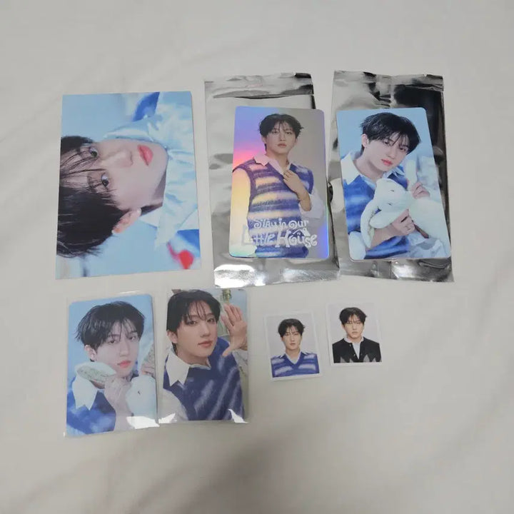 [BUNJANG] Stray Kids Changbin Little House Photocard, Postcard, POB Bundle Set / 스트레이키즈 창빈 리틀하우스 증사 트레카 엽서 특전 포카 박테 분철