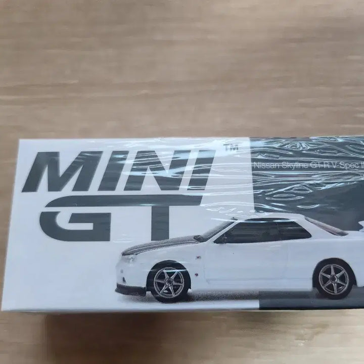 [BUNJANG] Mini GT Nissan Skyline GT-R Special N1 White Unsealed Model Car / 미니지티 닛산 스카이라인 GT-R 스페셜 N1 화이트 미개봉