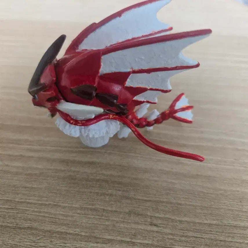 [BUNJANG] Shiny Mega Gyarados Moncolle Pokemon Figure / 이로치 메가갸라도스 몬콜레 포켓몬 피규어