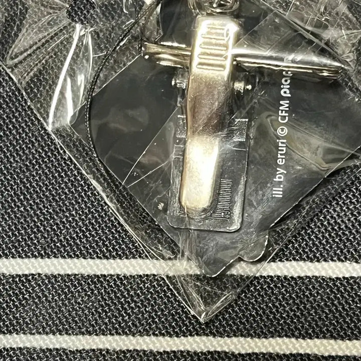 [BUNJANG] Kagamine Rin Sky Town Rubber Clip Badge / 고전 카가미네 렌 스카이타운 러버 클립 배지