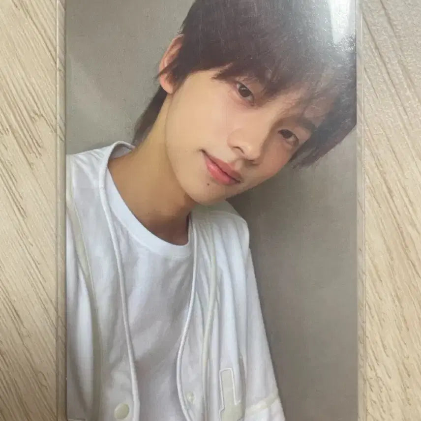 [BUNJANG] TXT Shin Yu Sparkling Blue Photocard / 신유 스파클링블루 포카 양도