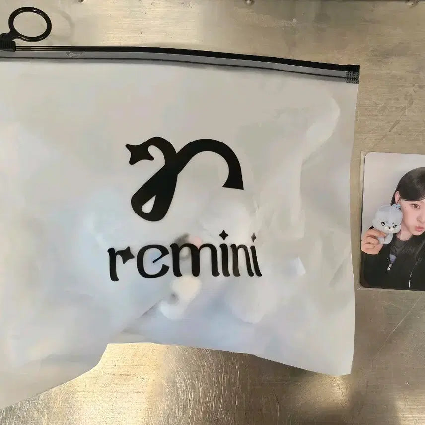 [BUNJANG] RESCENE Minami Ming Plush Keyring with Photocards (Sealed) / 미개봉)리센느 인형 레미니 미나미 밍 포카 포함