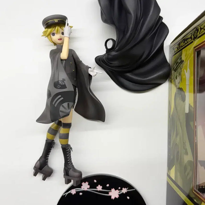 [BUNJANG] Hatsune Miku Vocaloid Kagamine Len Senbonzakura Figure / (오늘만) 하츠네 미쿠 보컬로이드 카가미네 렌 천본앵 피규어