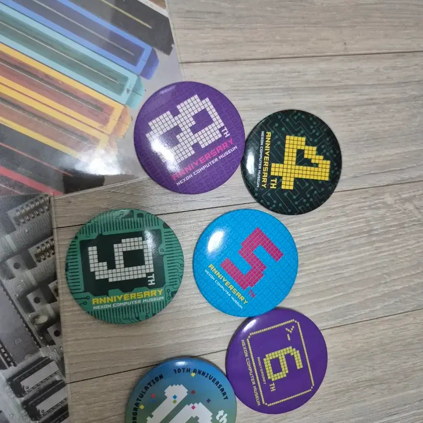 [BUNJANG] Computer Museum Postcard and Badge Set / 컴퓨터 박물관 엽서, 배지 세트