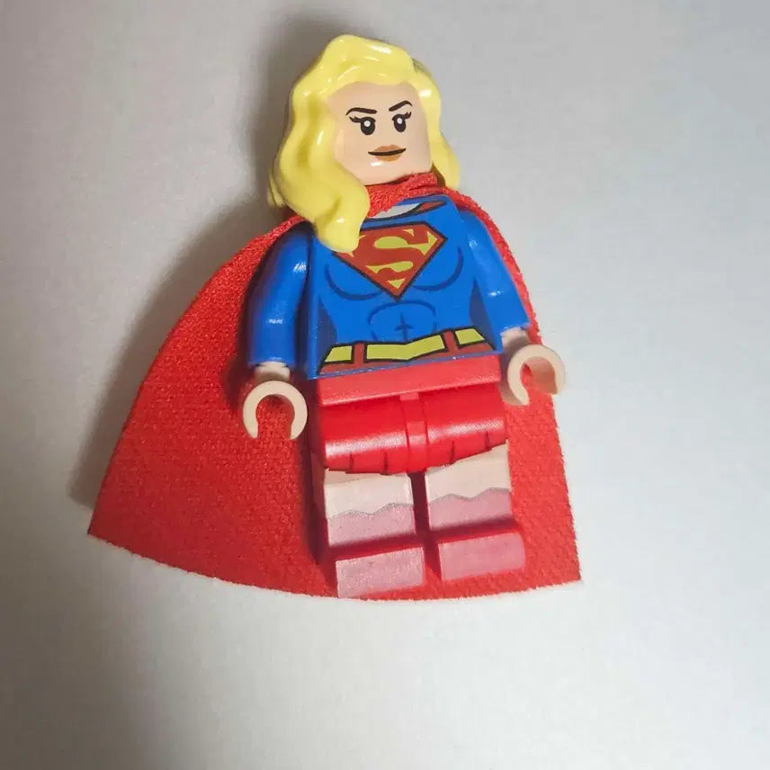 [BUNJANG] LEGO Supergirl Figure / 레고 슈퍼걸 판매합니다.