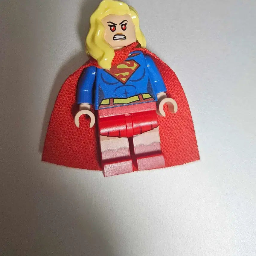 [BUNJANG] LEGO Supergirl Figure / 레고 슈퍼걸 판매합니다.