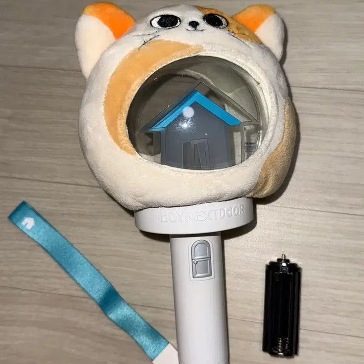 [BUNJANG] BOYNEXTDOOR Lightstick Wondersick + Catpi Lightstick Cover Bundle Set / 보이넥스트도어 응원봉 원더스틱 + 캣삐 응원봉 커버 양도합니다