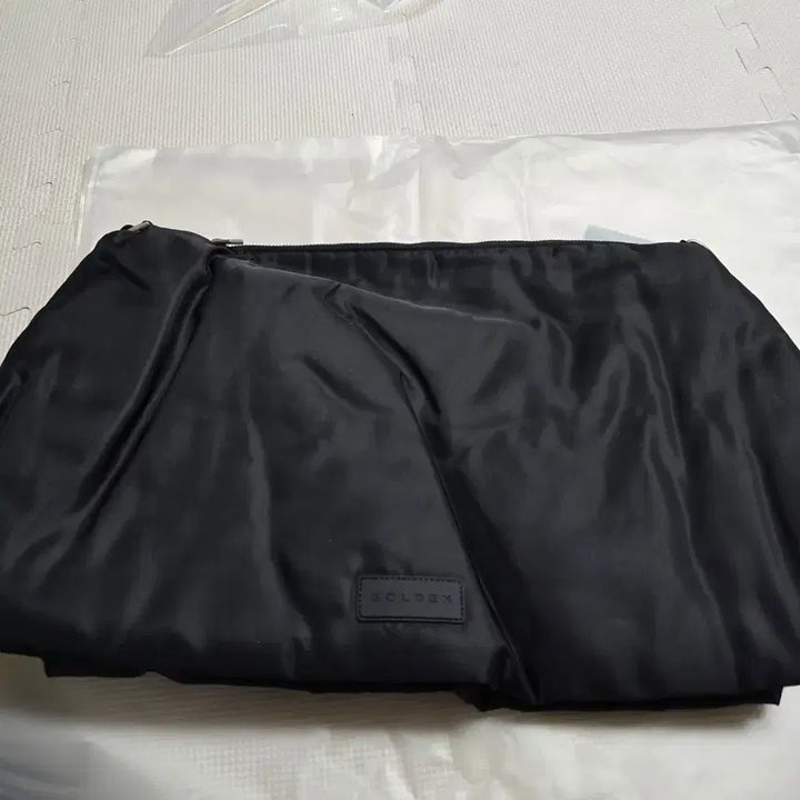 [BUNJANG] BTS Jungkook Golden Shoulder Bag / [새상품] 방탄소년단 BTS 정국 골든 숄더백 GOLDEN