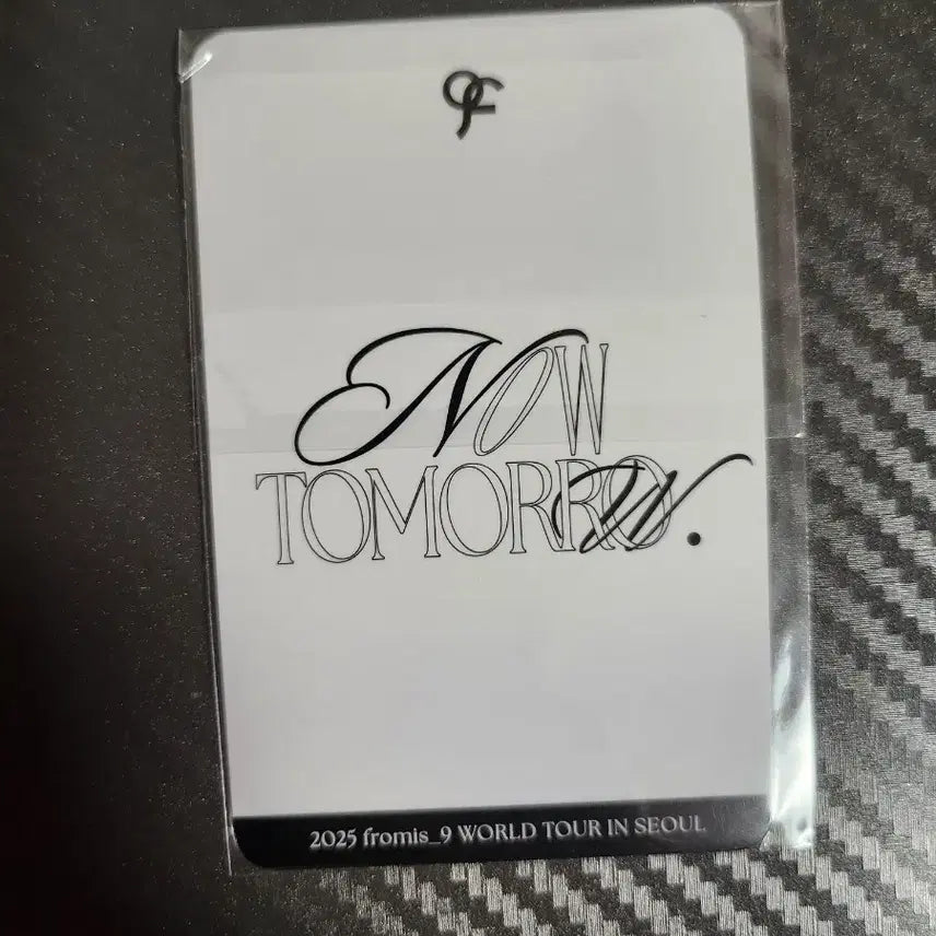 [BUNJANG] fromis_9 Song Hayoung Concert T-Shirt Photocard (Sealed) / 프로미스나인 송하영 콘서트 티셔츠 포카 (미개봉)