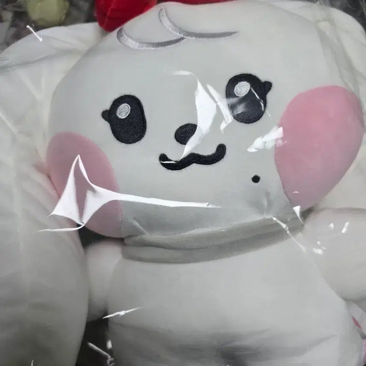 [BUNJANG] IVE Minini Cherry Plush Doll Cushion / 아이브 미니니 팝업 체리 대형 플러시 인형 쿠션 양도