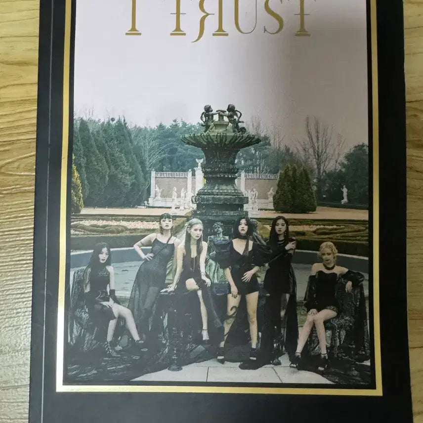 [BUNJANG] (G)I-DLE I I TRUST 3rd Mini Album / (여자)아이들 I I TRUST 3rd 미니앨범