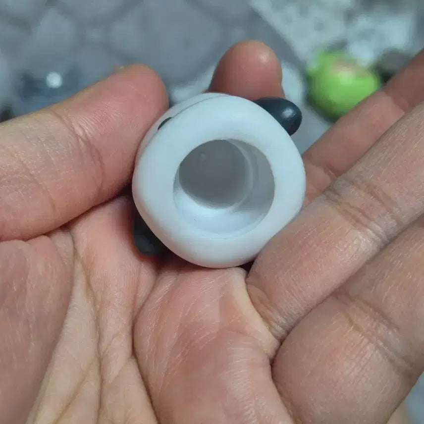 [BUNJANG] Pochacco Lip Balm Cap Gacha Keychain / 포챠코 립밤 뚜껑 가챠