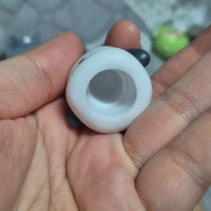 [BUNJANG] Pochacco Lip Balm Cap Gacha Keychain / 포챠코 립밤 뚜껑 가챠