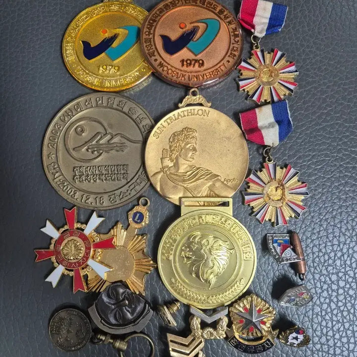 [BUNJANG] Korean Honor Medal, Commemorative Badge, Rank Insignia Bundle / 대한민국 훈장 메달 기념장 뱃지 계급장 등 일괄