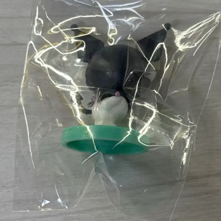 [BUNJANG] Kuromi Figure with Stand / 쿠로미 피규어