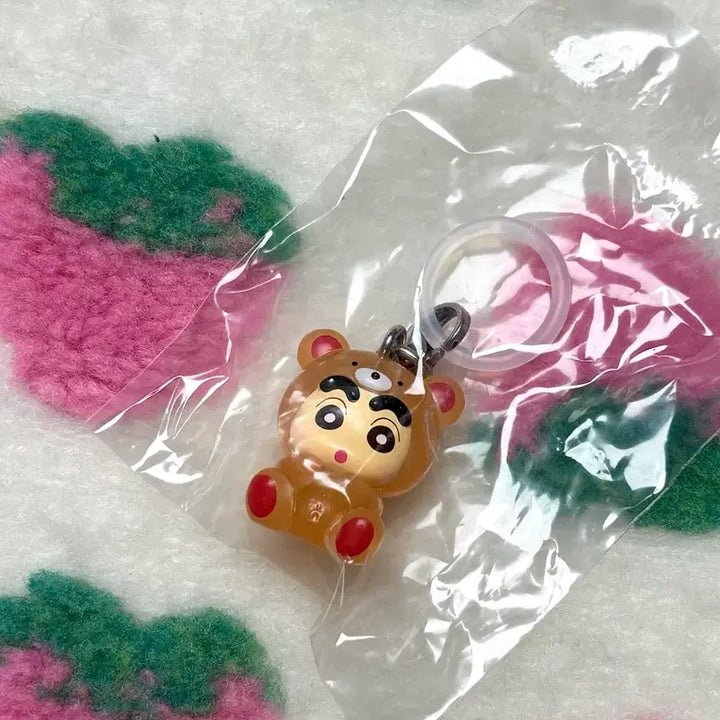 [BUNJANG] Crayon Shin-chan Kuma Pajamas Majiru Pair Gacha Keyring / 짱구 곰돌이 파자마 메지루시 가챠 키링 양도