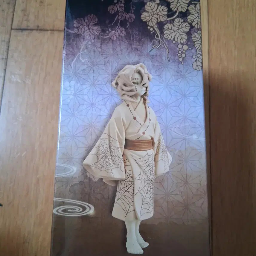[BUNJANG] Kimetsu no Yaiba Rui Figure Sepia Color (Sealed) / 미개봉 귀멸의 칼날 루이 피규어 세피아 컬러