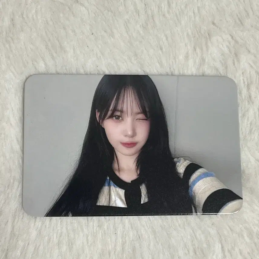 [BUNJANG] ISSEINE Libe POB Photocard / 리센느 포카 미공포 특전 리브