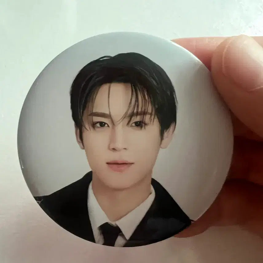 [BUNJANG] 26CaratLand Mingyu Can Badge / 26캐럿랜드 민규 캔뱃지 팝니다.