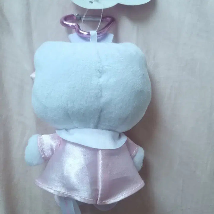 [BUNJANG] Sanrio Hello Kitty Plush Doll with Heart Charm / 산리오 헬로키티 인형