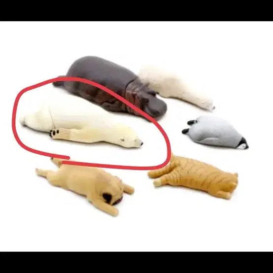 [BUNJANG] Sleeping Animals 2 Polar Bear Figurine / 잠자는동물들2 북극곰