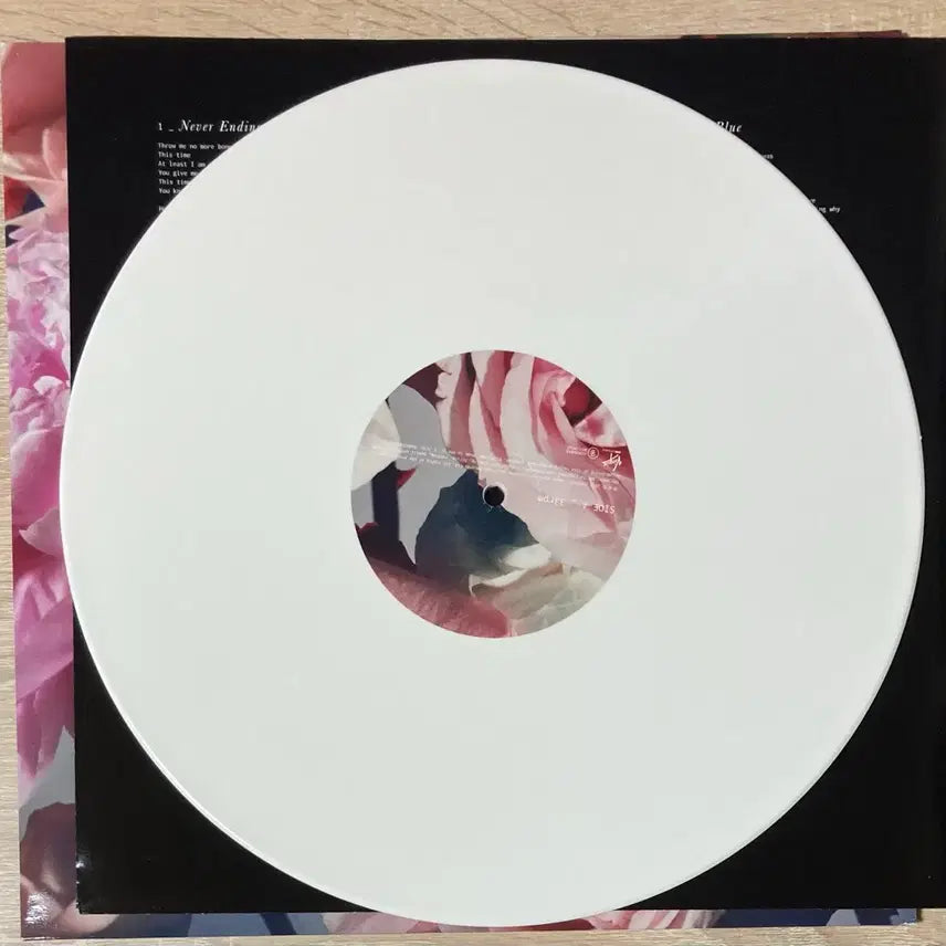 [BUNJANG] Chvrches Every Open Eye LP (Colored Vinyl) / 처치스 Chvrches - Every Open Eye LP 판매 (컬러반