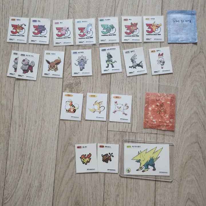 [BUNJANG] Pokemon 30th Anniversary Stickers / (교환) 포켓몬 띠부실 띠부씰 30주년 아크워크, 일반 교환 판매 구매