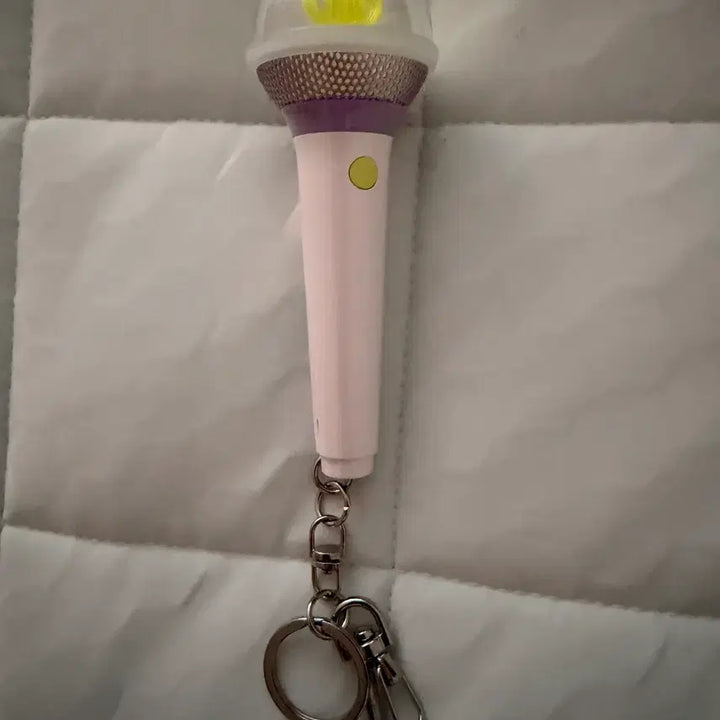[BUNJANG] IU Official Lightstick Mini Keychain (New) / 아이유 응원봉 미니키링 (새상품)