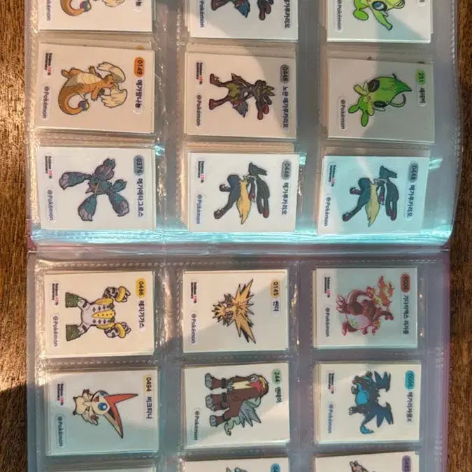 [BUNJANG] Pokemon Stickers Book 1 (Gen 1 &amp; 2 Collection, Mega Evolutions, Legendary &amp; Mythical) / 포켓몬 띠부실 북1(1,2세대 컬렉션 모음+메가진화+모든 전설)