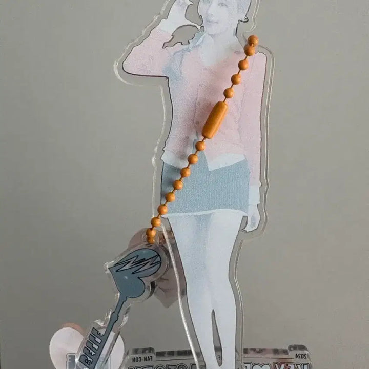 [BUNJANG] Kiss Of Life Belle Fancon Acrylic Standee / 키스오브라이프 벨 팬콘 아크릴 스탠드 키오프